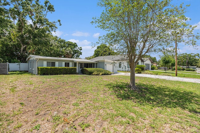 Primary Photo - 4307 S Thatcher Ave