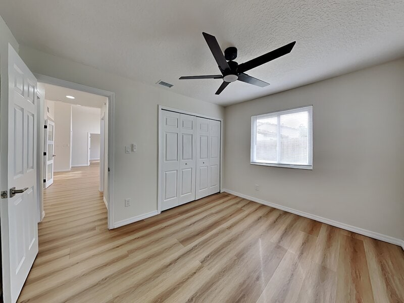 Building Photo - 739 Golden Sunshine Cir