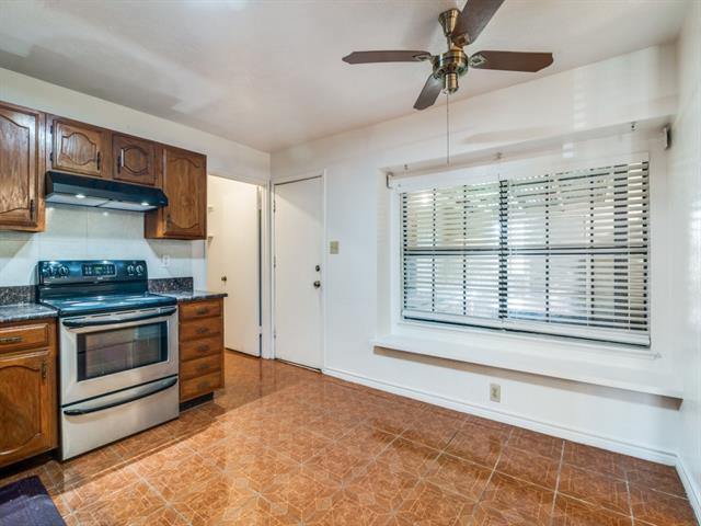Building Photo - 1807 Robert Jones Dr