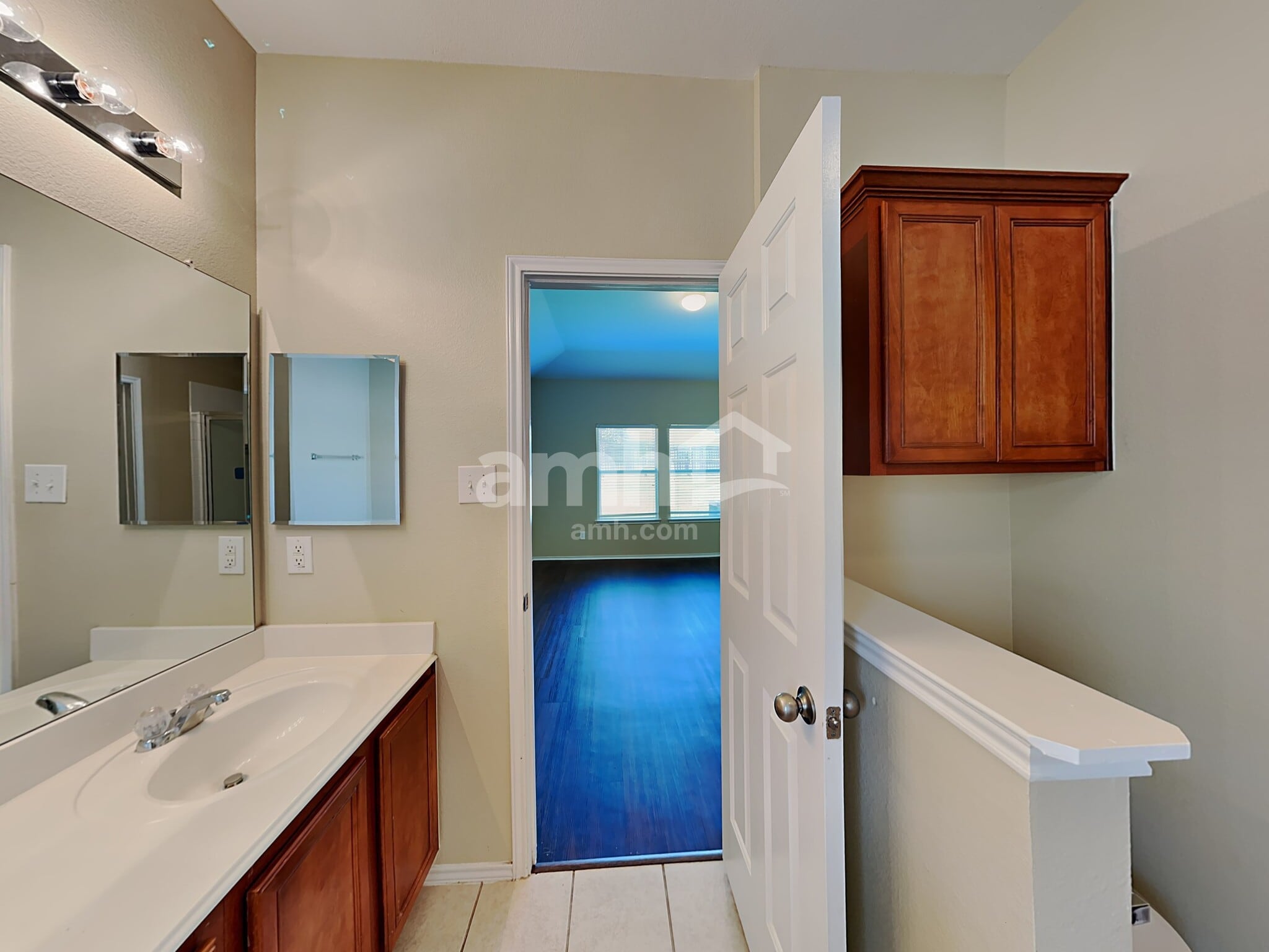 Building Photo - 1003 Utopia Ln