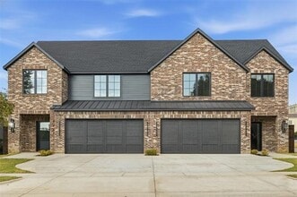 Building Photo - 4929 Newmore Ave