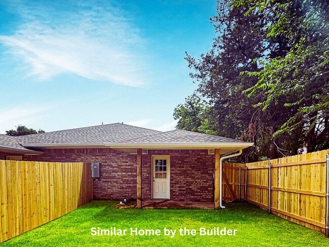 Building Photo - Fresh, Modern & Move-In Ready 3-Bed Duplex in NW Lawton