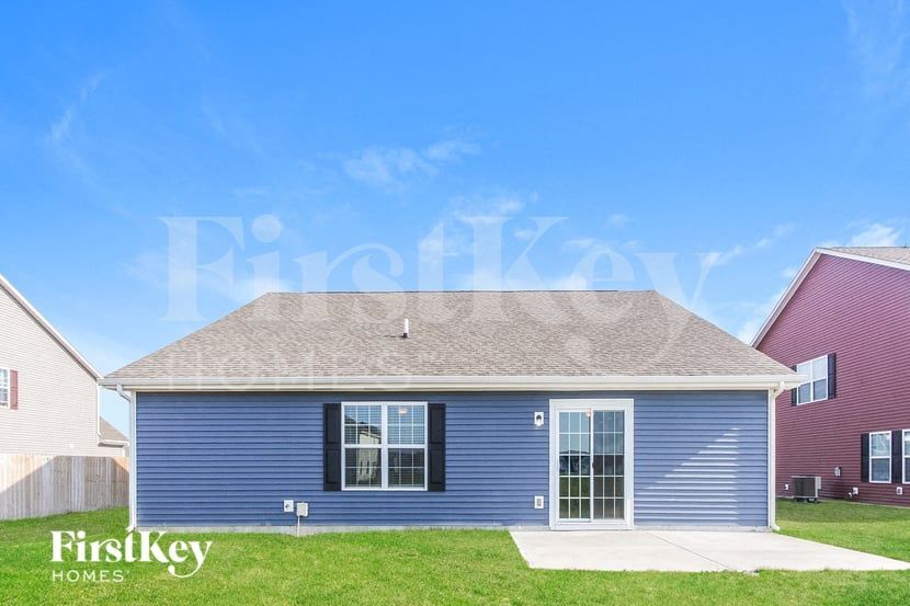 Building Photo - 8154 Brookville Wy