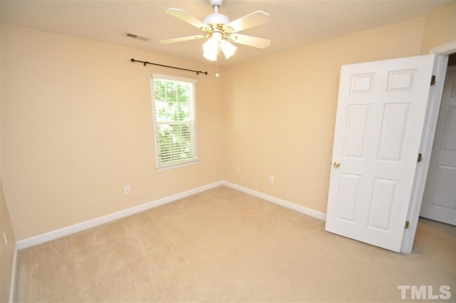 Building Photo - 2222 Trailwood Valley Cir