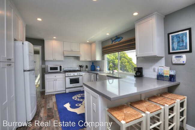 Building Photo - 2 br, 1 bath House - 2304 Varley Street