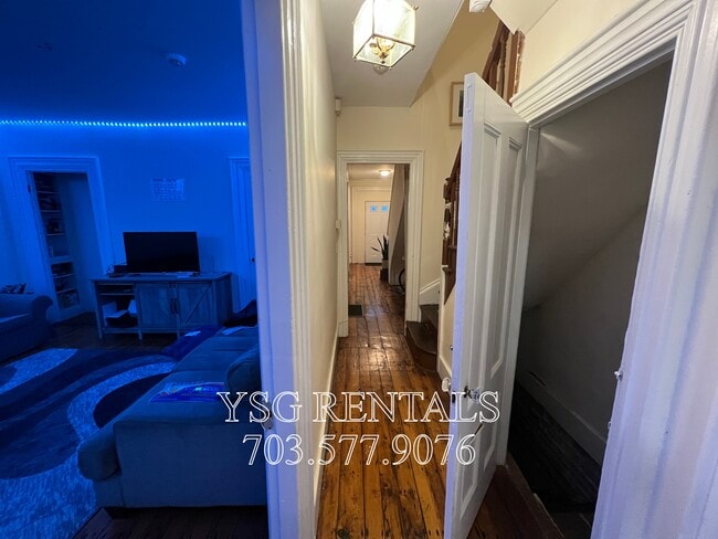 Building Photo - 25 Linwood St