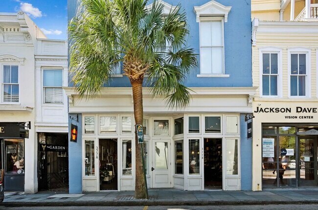 Building Photo - 377 King St