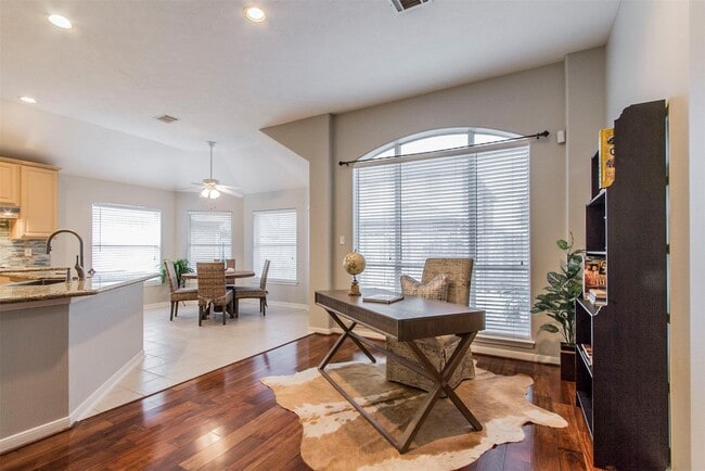 Building Photo - 1230 Sienna Hill Dr