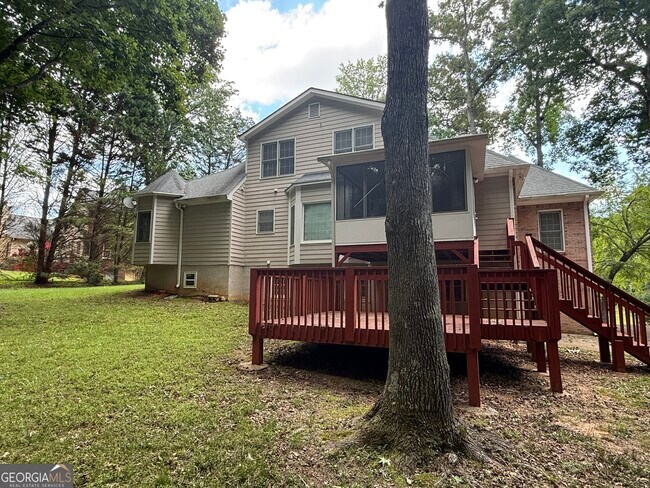 Building Photo - 455 Waterway Dr SW