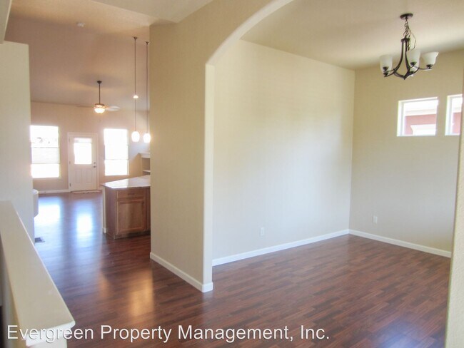Building Photo - 3 br, 2.5 bath House - 2286 Trestle Rd