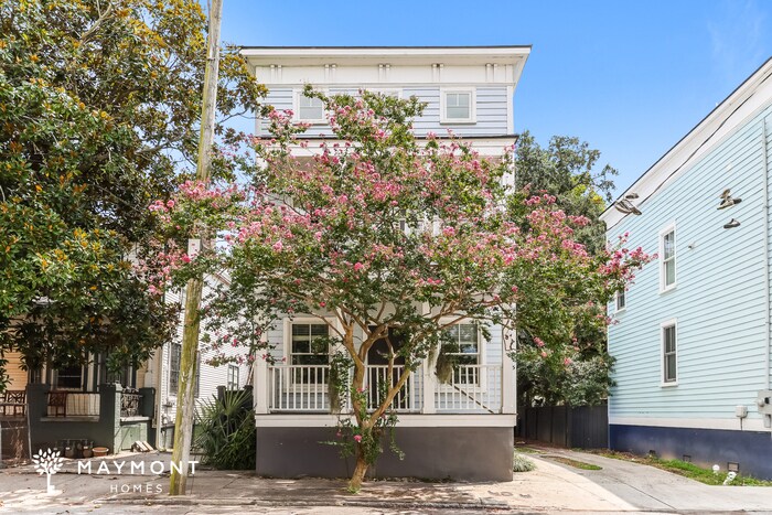 Primary Photo - 5 E Hampstead Square