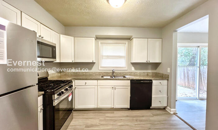 Building Photo - 2431 Corner Shoals Dr