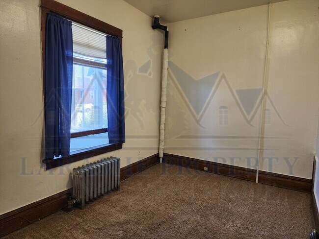 Building Photo - 508 E Garfield St