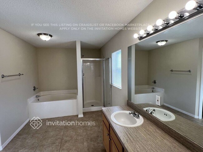 Building Photo - 1091 SW California Blvd