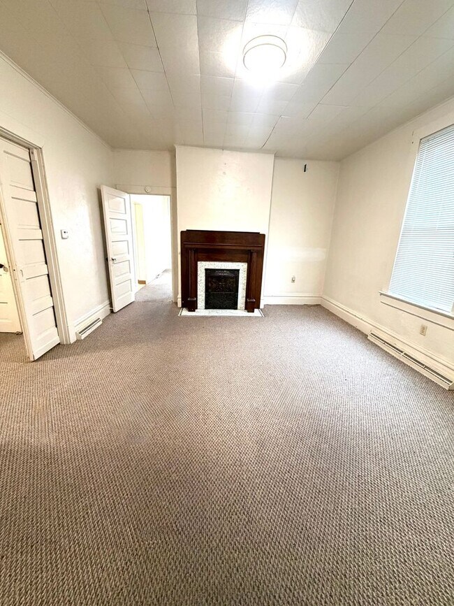 Building Photo - 914 Lawrence St