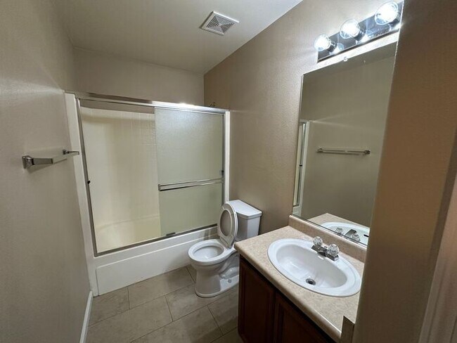 Building Photo - 7465 Hinton Dr