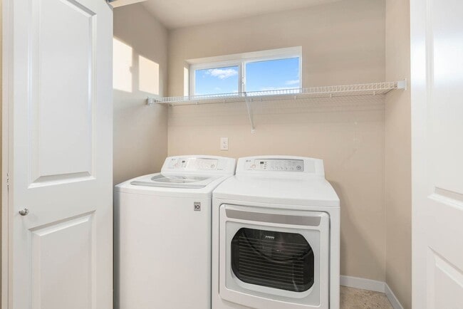 Building Photo - 4326 NE 3rd St