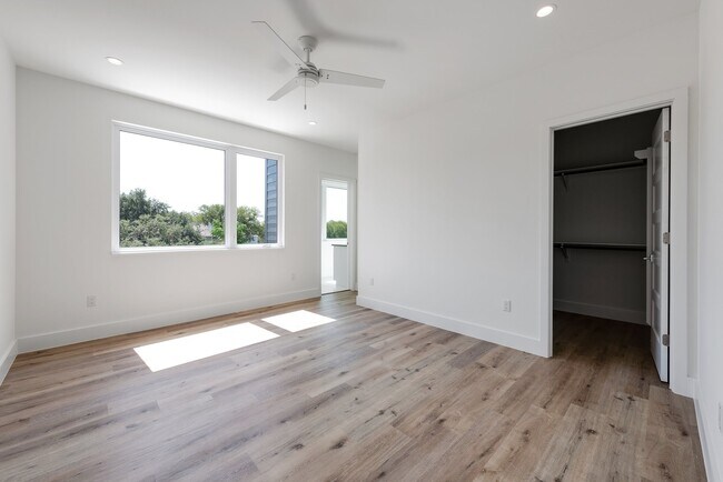 Building Photo - 3107 Walling Dr