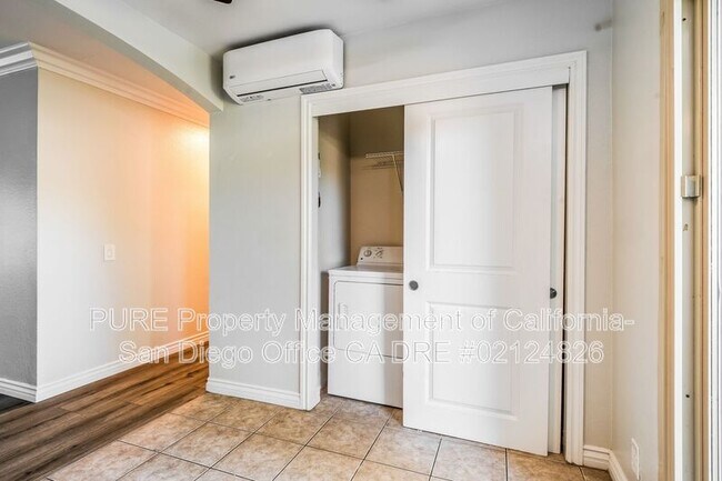 Building Photo - 321 Rancho Dr