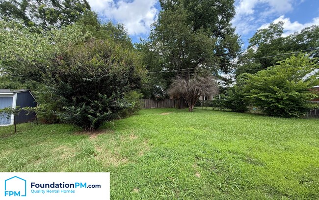 Building Photo - 2100 Worthington Cir