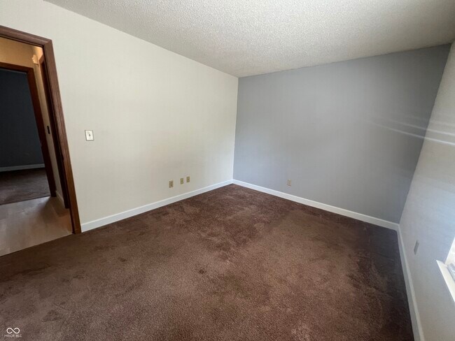 Building Photo - 2010 Twin Leaf Ct