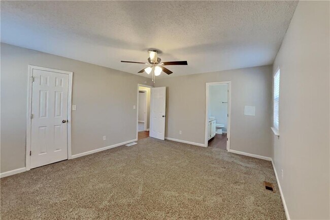 Building Photo - 87 Grapevine Dr