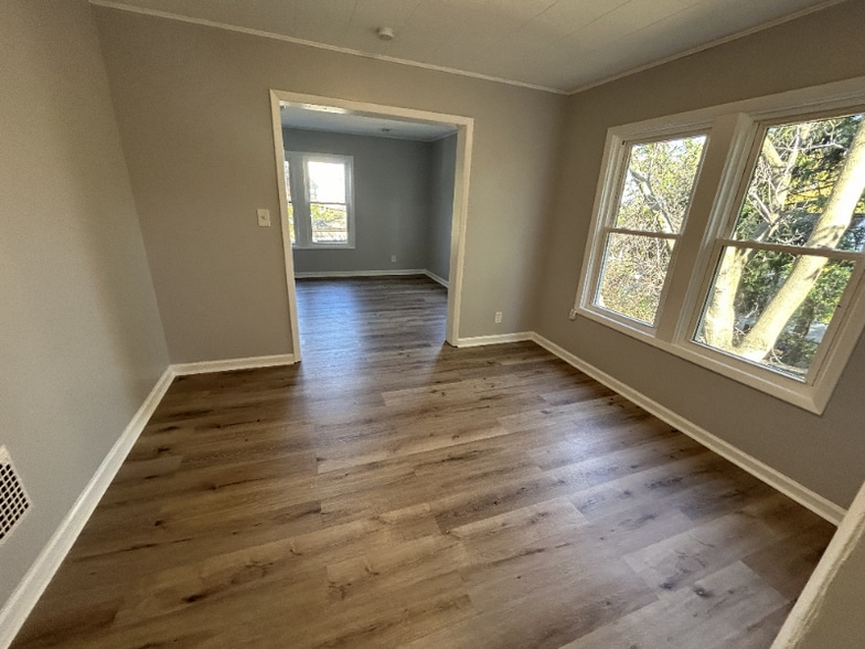 Building Photo - 133 Temple Pl