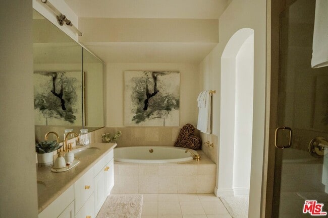 Building Photo - 11847 Gorham Ave