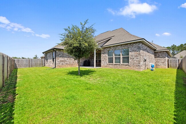 Building Photo - 212 Blaze Blvd