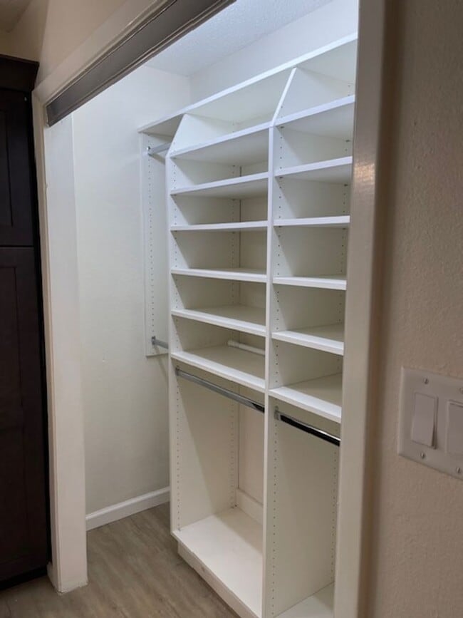 Building Photo - 2735 Ardis Dr