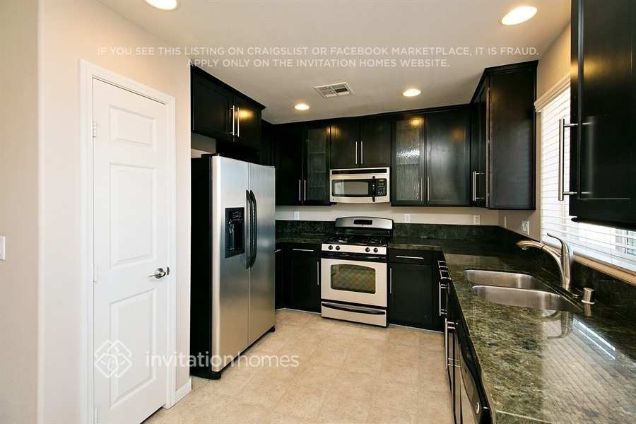 Building Photo - 11030 Toscano Gardens St