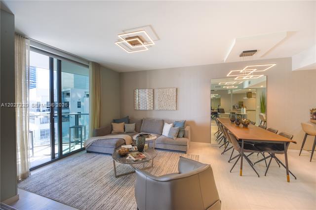 Building Photo - 1000 Brickell Plz