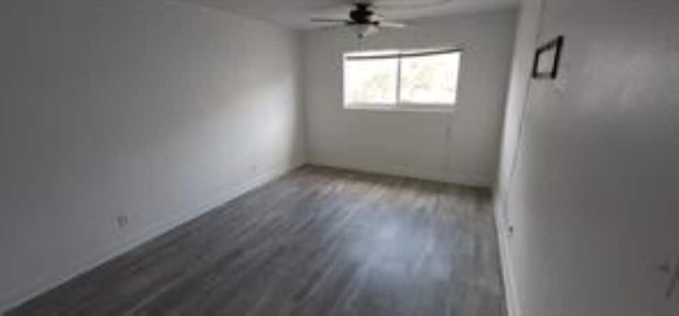 Building Photo - 3061 NE 49th St