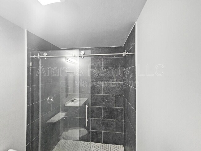 Building Photo - 1519 Olympian Way SW