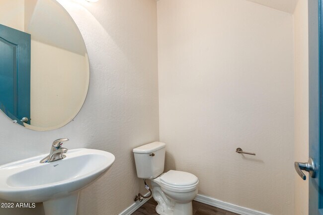 Building Photo - 17410 W Holland Ln