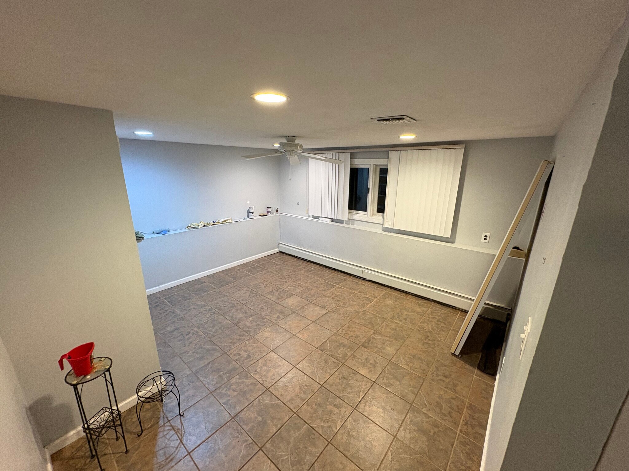 Building Photo - 28 Clearview Dr