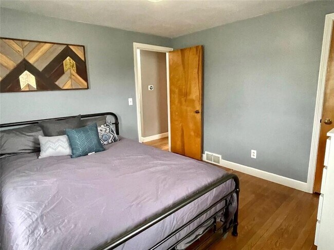 Building Photo - 30 Althea Dr