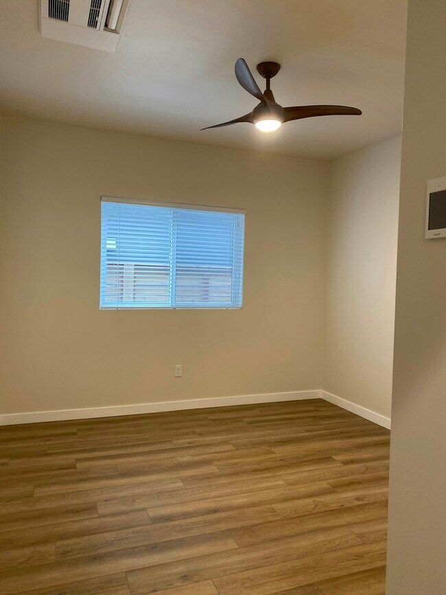 Building Photo - 691 Stoneridge Drive, Unit ADU