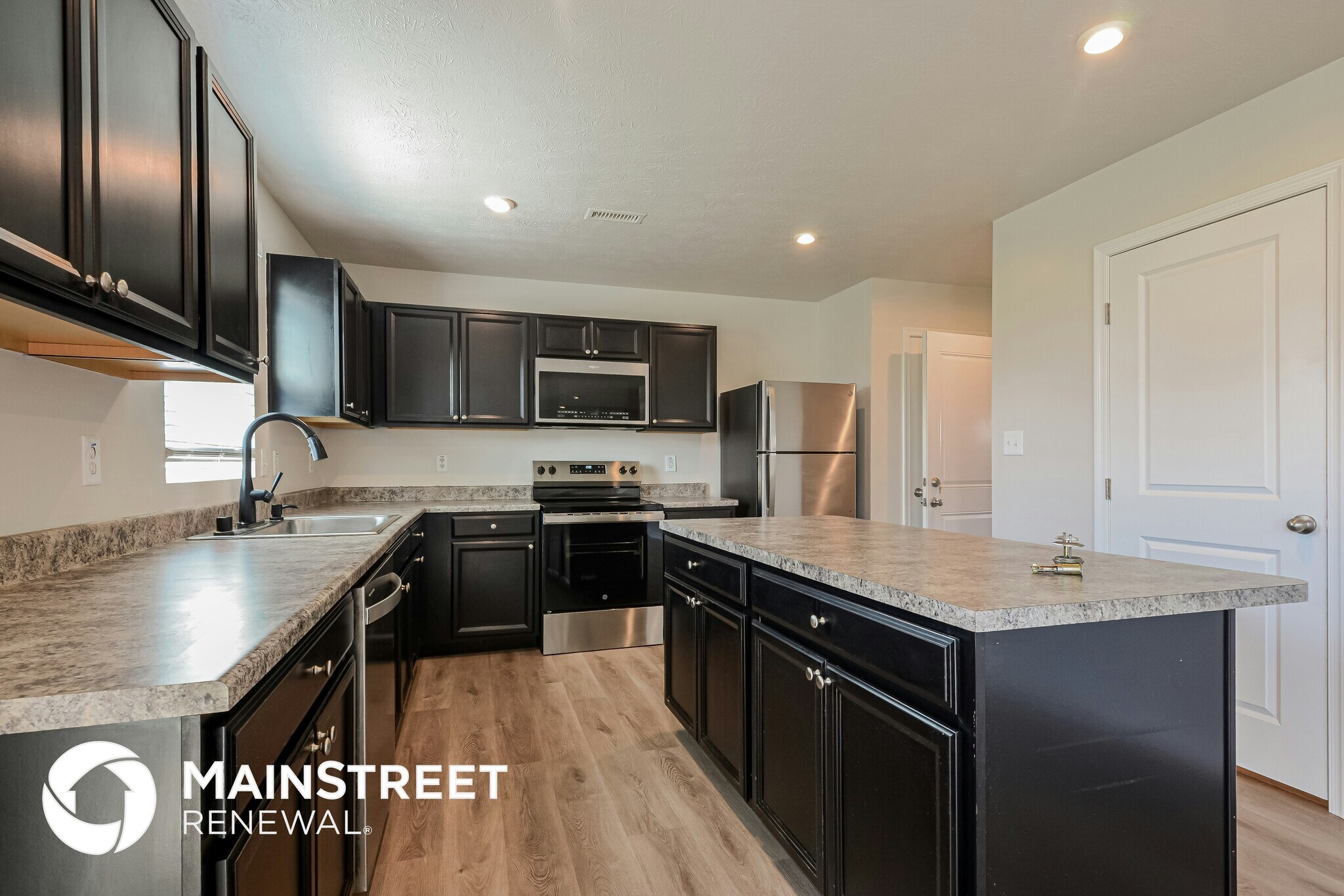 Building Photo - 13820 N Cardonia Dr