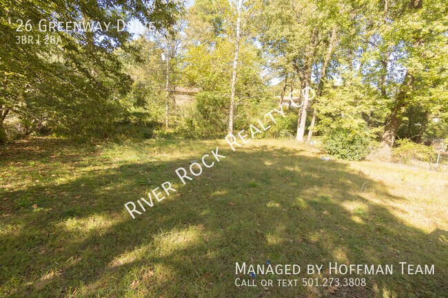 Building Photo - 26 Greenway Dr