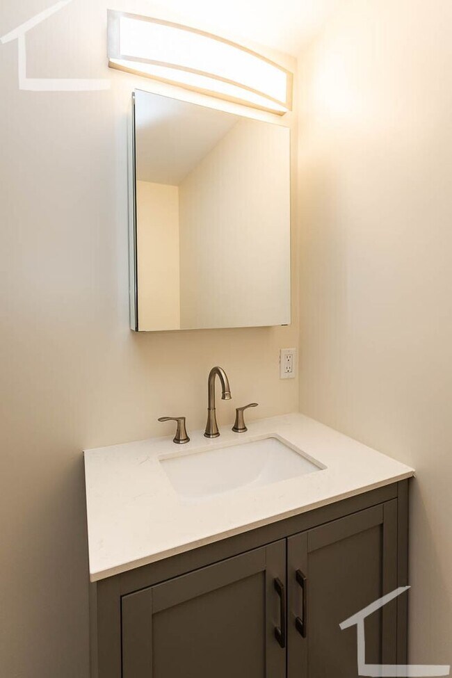 Building Photo - 474 Fulton St