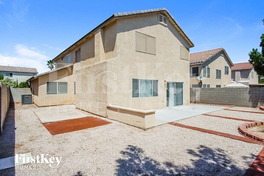 Building Photo - 9134 Cazador St