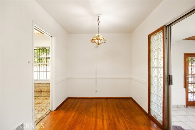 Building Photo - 556 N Sunset Ave