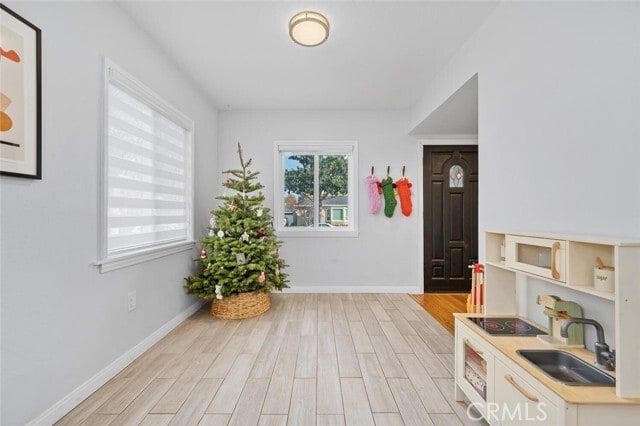 Building Photo - 5049 Adenmoor Ave