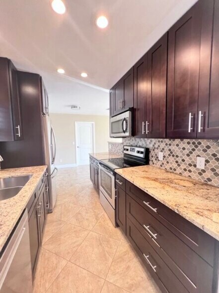 Building Photo - 4670 Herman Cir