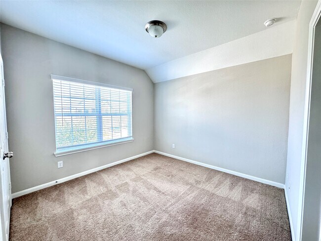 Building Photo - 24331 Bludana Ln