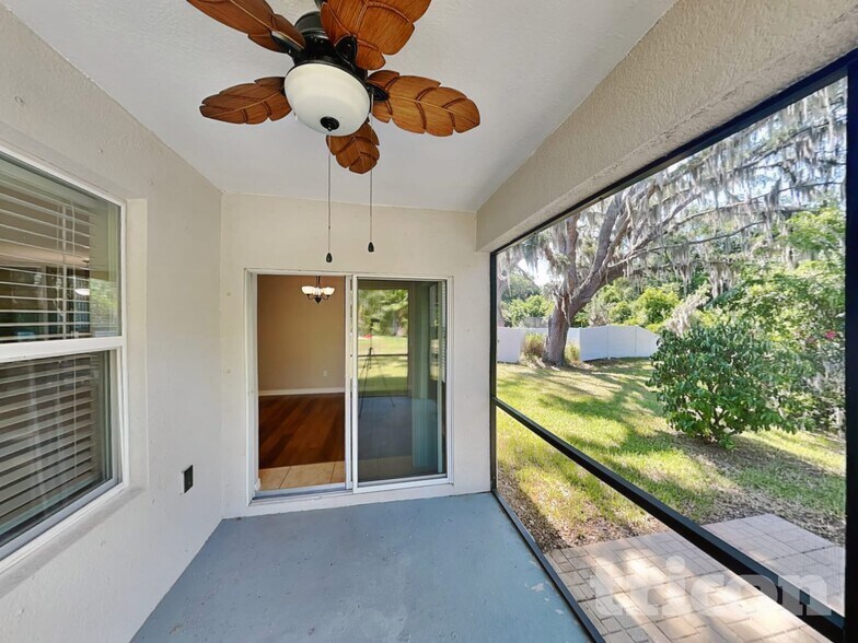 Building Photo - 7027 57th Terrace E Palmetto FL