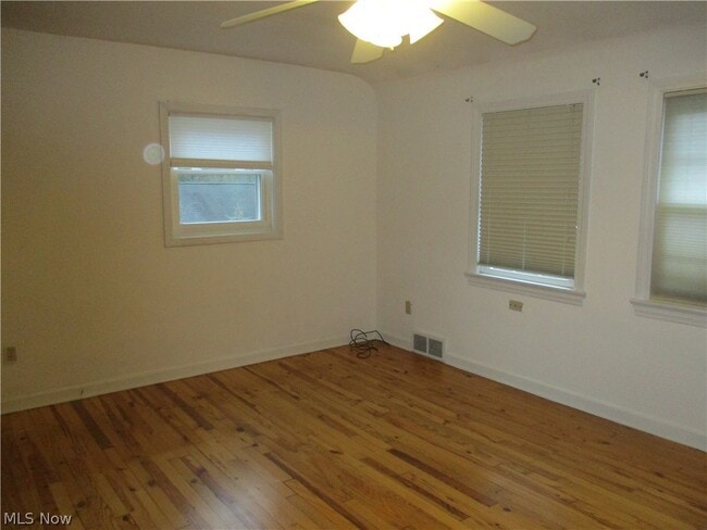 Building Photo - 17084 Sunset Dr