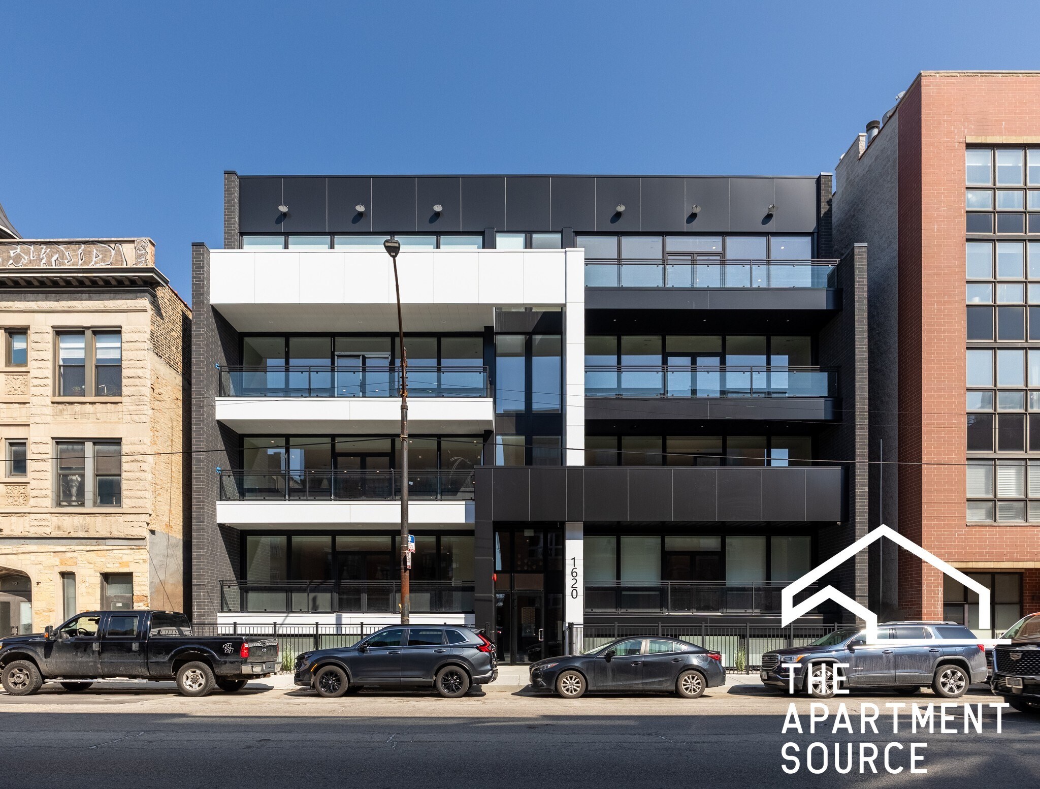 Building Photo - 1620 W Grand Ave