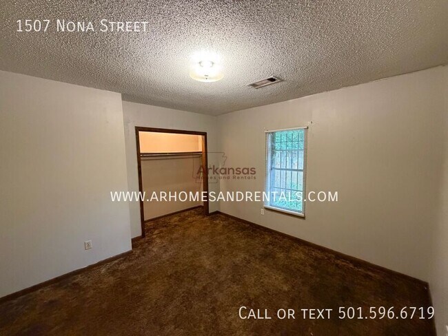 Building Photo - 1507 Nona St
